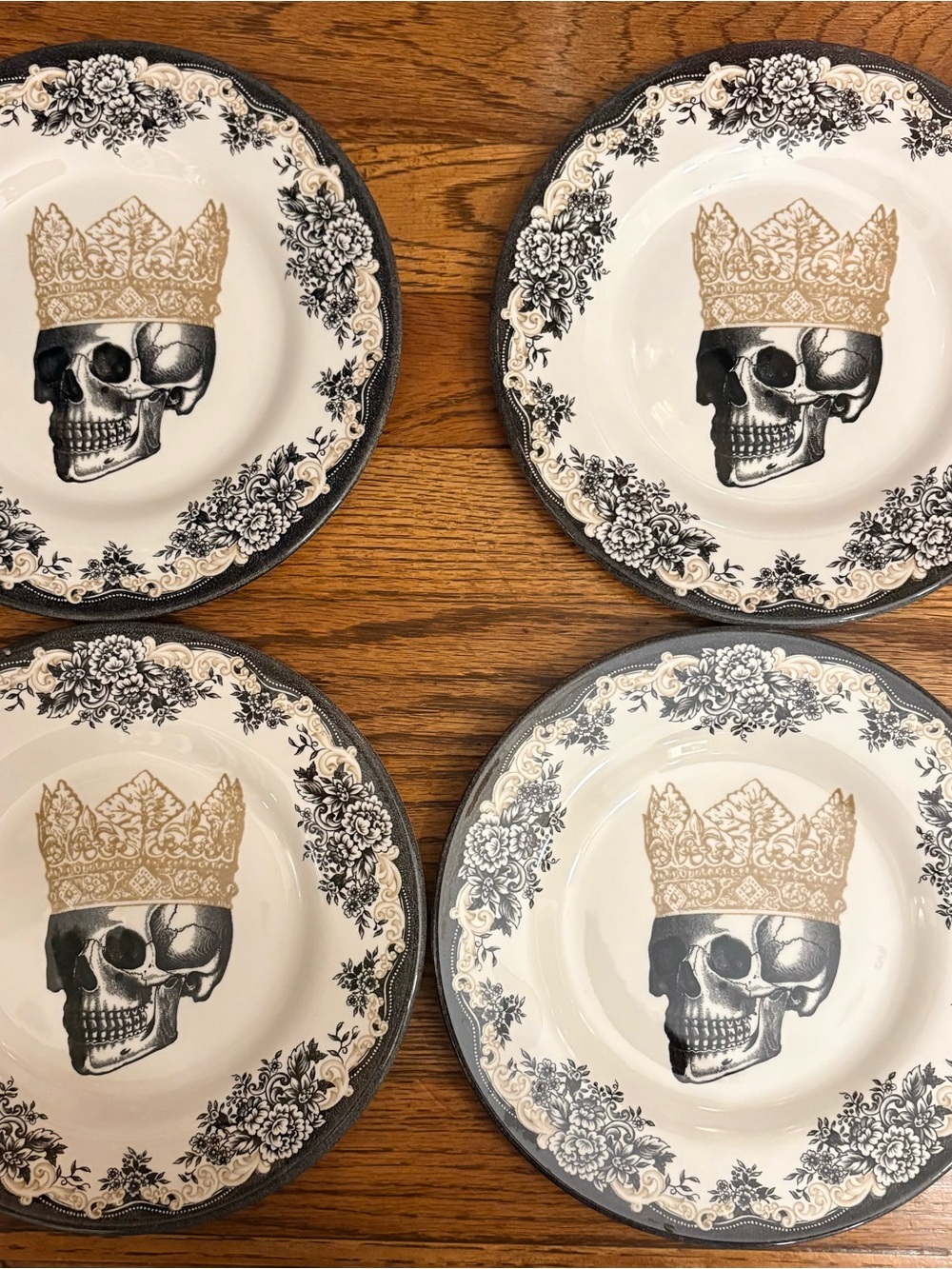 Halloween - Royal Stafford Skull with Crown Plates set of 4